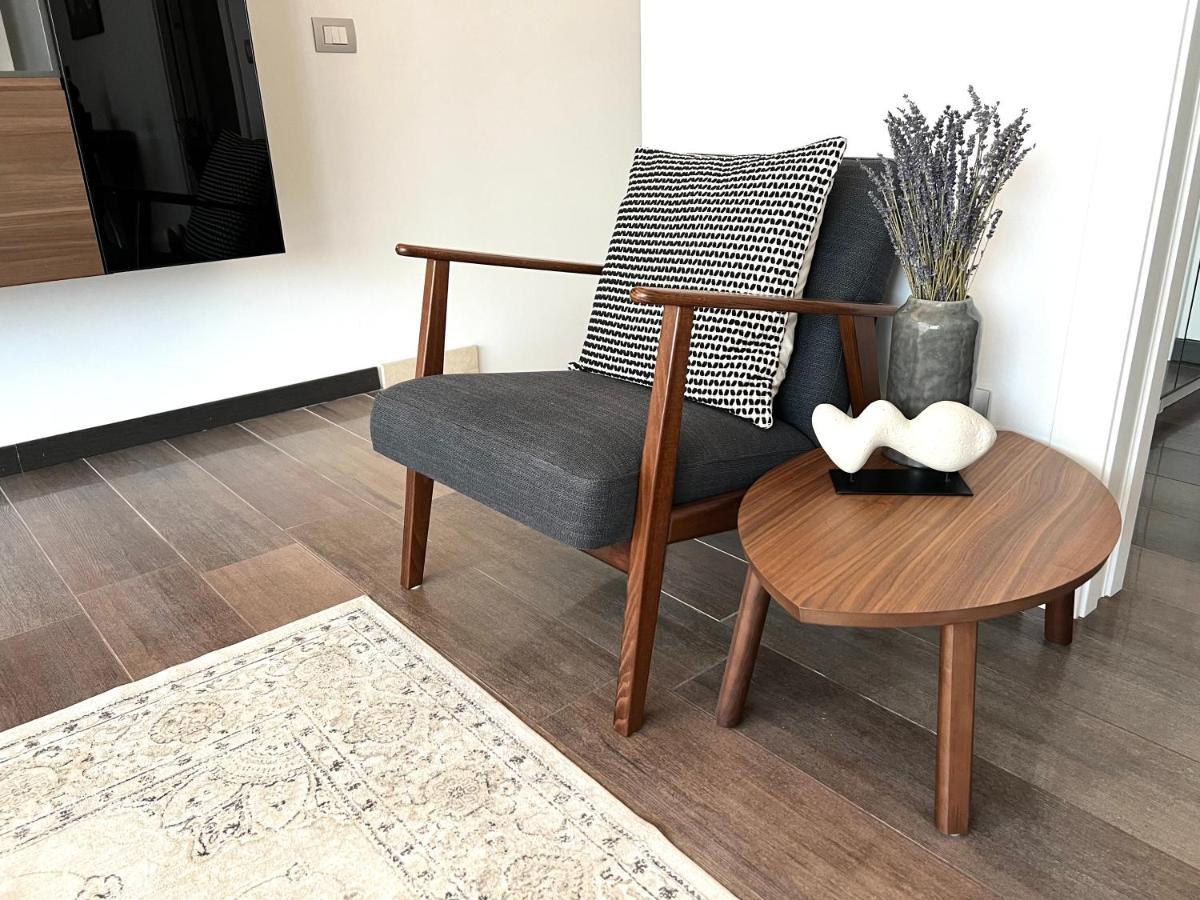 Paganini Suites And Apartments Сирмионе Экстерьер фото