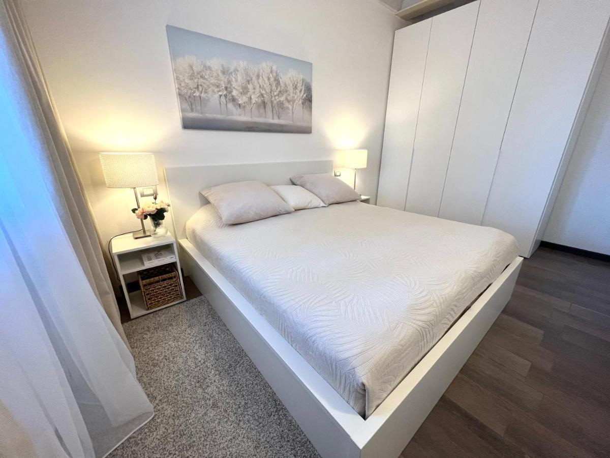 Paganini Suites And Apartments Сирмионе Экстерьер фото