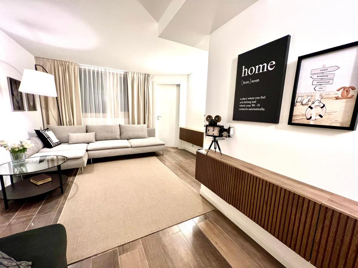 Paganini Suites And Apartments Сирмионе Экстерьер фото