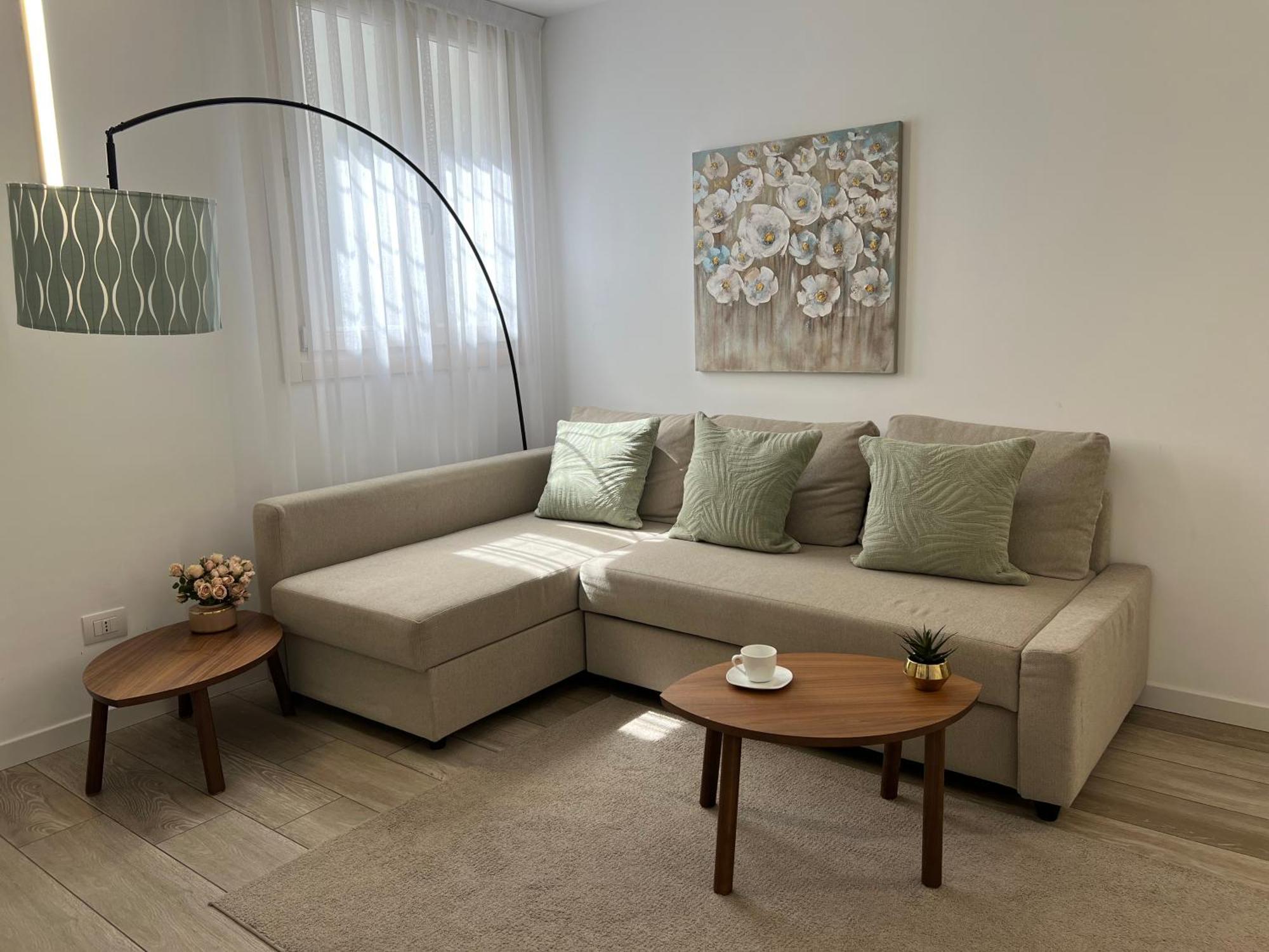 Paganini Suites And Apartments Сирмионе Экстерьер фото
