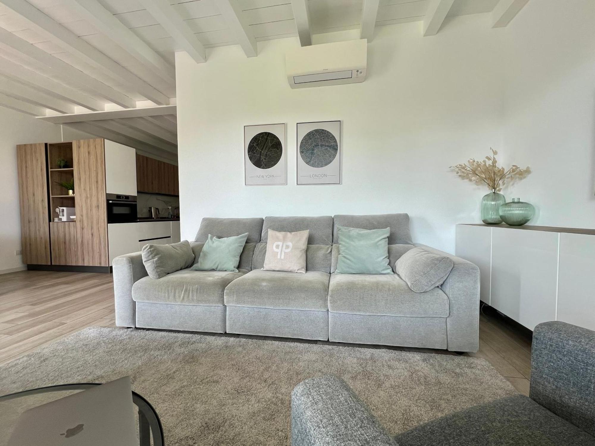 Paganini Suites And Apartments Сирмионе Экстерьер фото